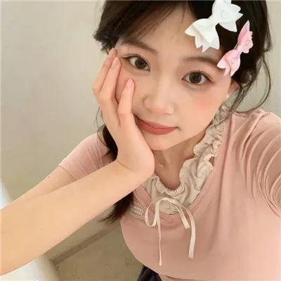 隔楼女孩:我们之间的层距